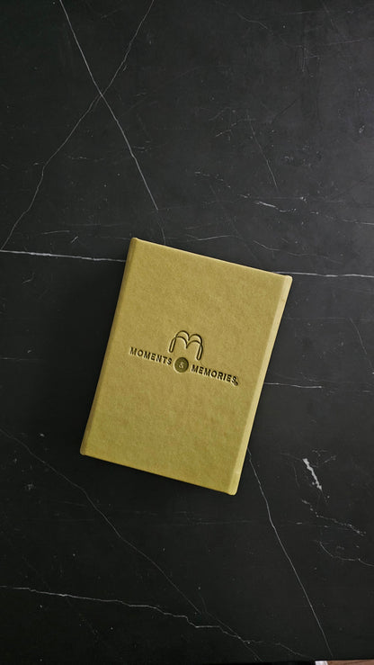 Caja con fotos Polaroid